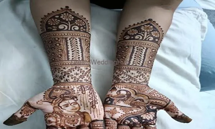 Mehndi.by.isha __ Pretty.nails