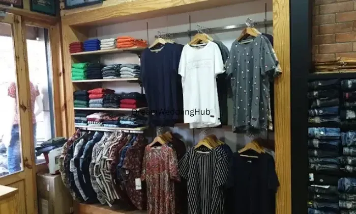 Mens Lounge