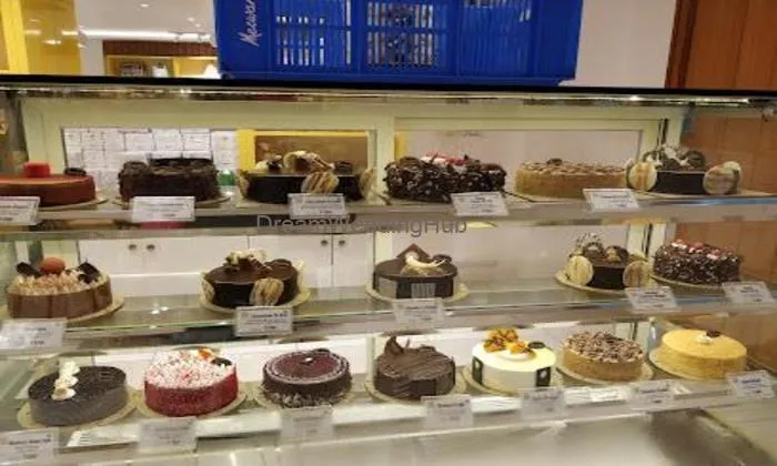Merwans Cake Stop