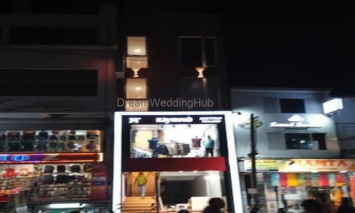 Metro Tailors (fine Fabrics & Custom Tailoring)