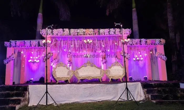 Mira Lawn