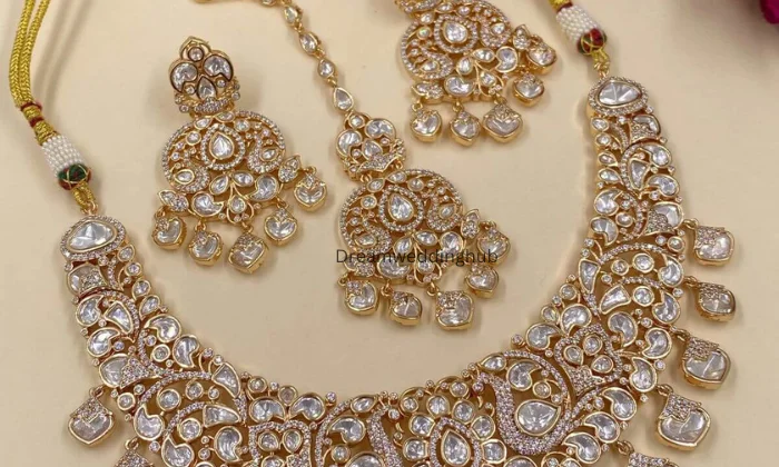 Mm Deb Gold Centre