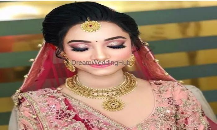 Modern Beauty & Makeup Studio