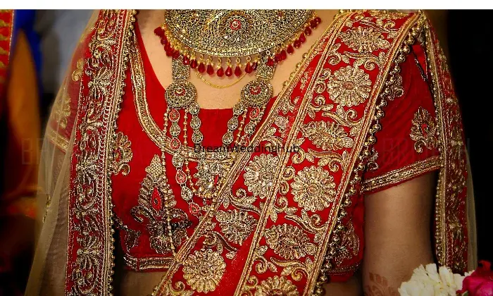 Mohan Cloth House