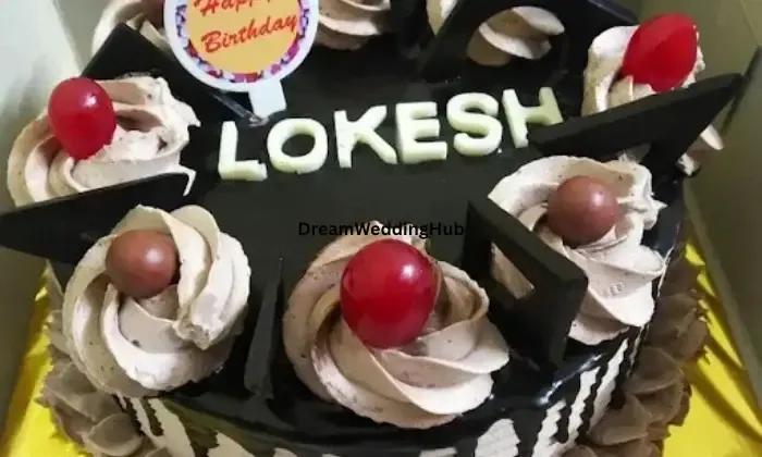 Moms Bakery Homemade Cakes