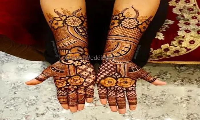 Monali Mehendi Artist