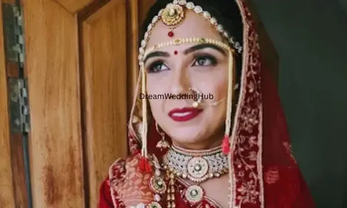 Monalisa make up artist