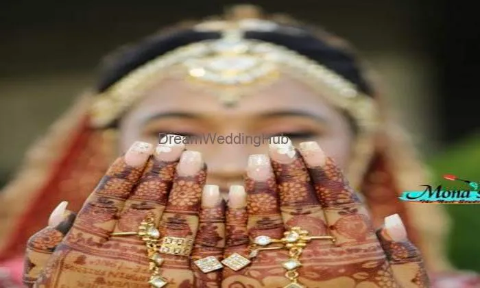 Mona's Art - The Nail Studio- Eyelash - Permanent Make Up In Vadodara