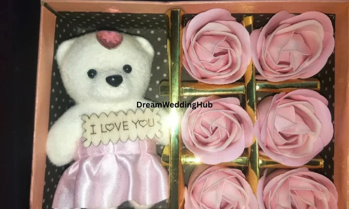 Monu Gift