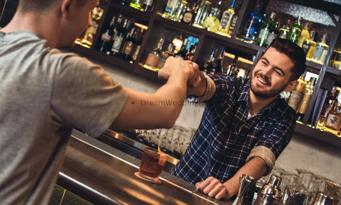Moon Bar