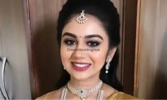 Mounika Beauty Parlour