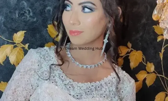 Mua Mousumi
