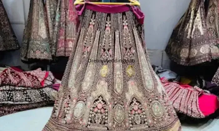 Mukesh Saree Centre