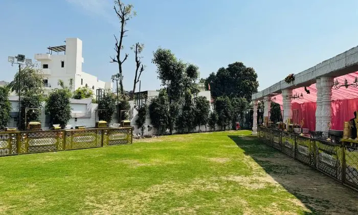 Mukund Gardens