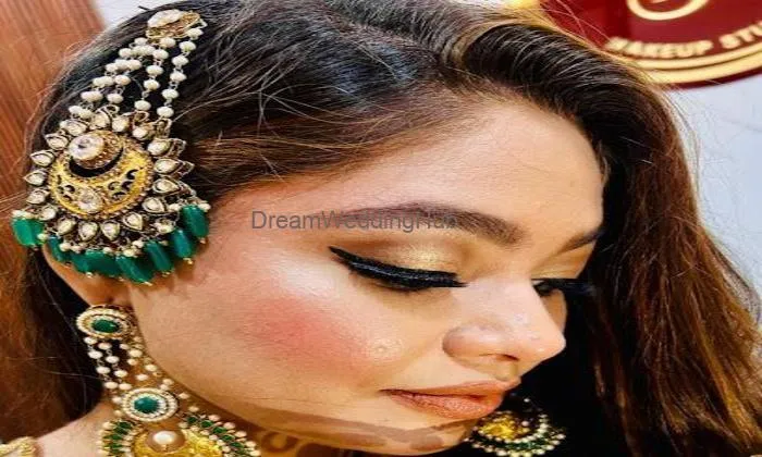 Muraad Makeup Studio By Simran Arora