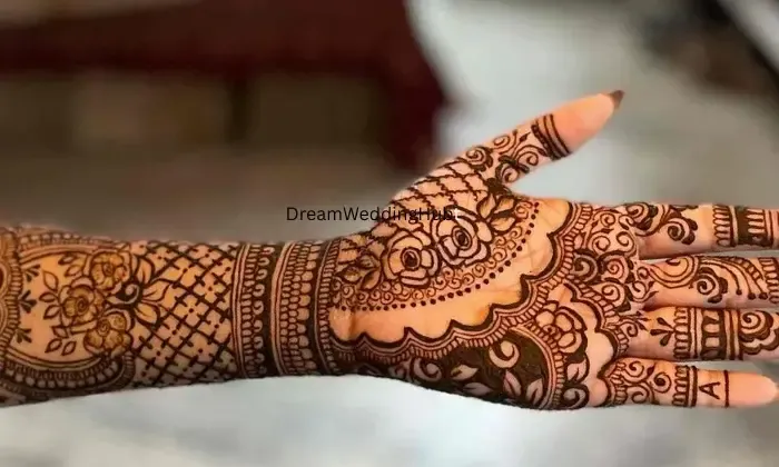 Nageenas Mehendi