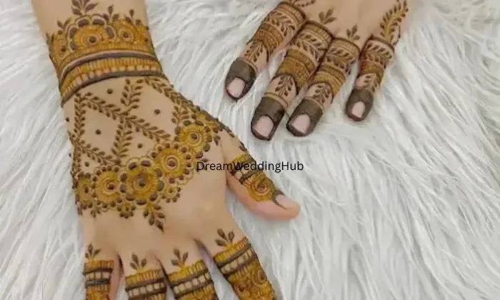 Naheeda Mehndi Design