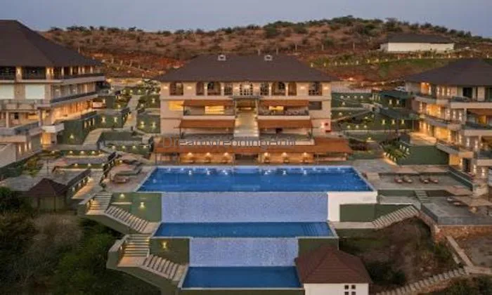 Nanda Hill Resort