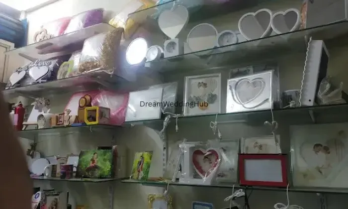 Nandas Gallery