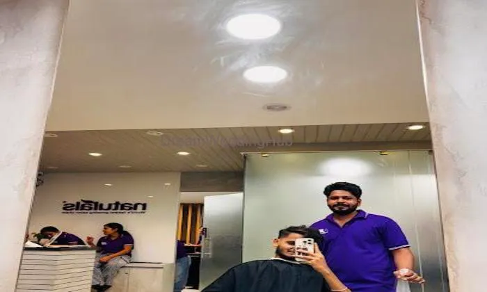 Naturals Unisex Salon/naturals Hospet