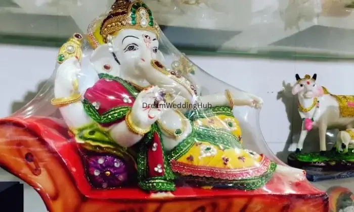Nazaakat Gifts