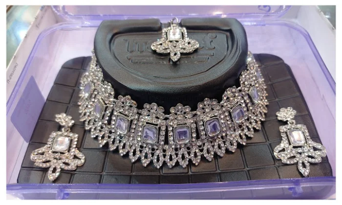 Neekhra Jewellers