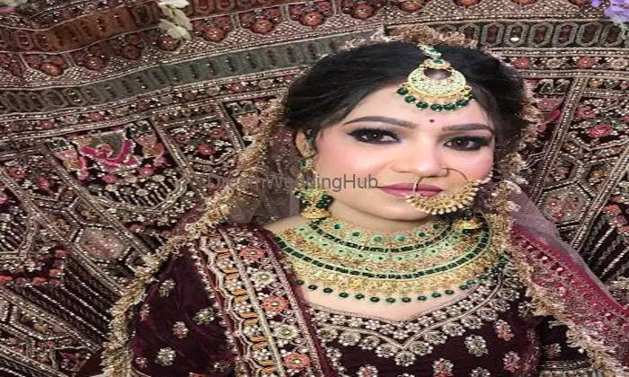Neelam Makeovers Professional Salon