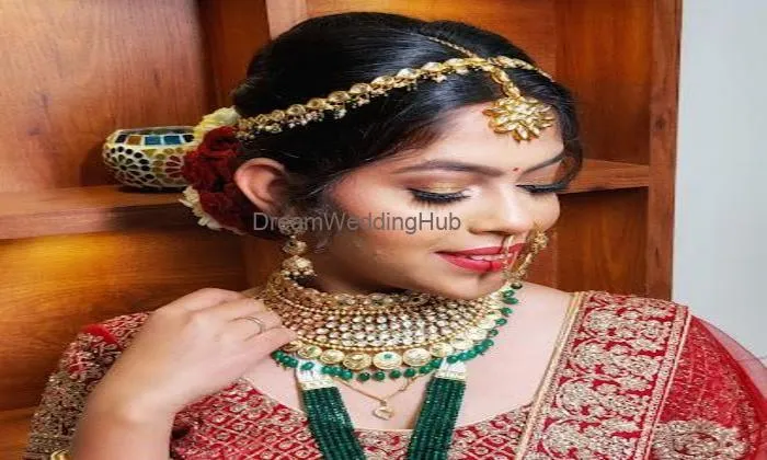 Neelam Paatil Makeup Artist