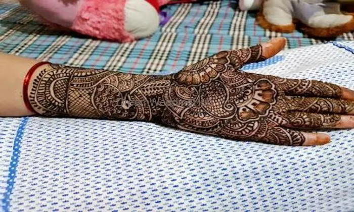 Neha Mehndi