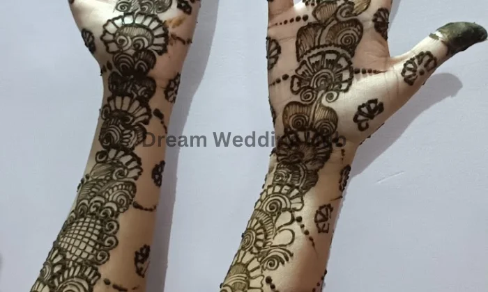 Nidhi Bridal Mehndi Artist