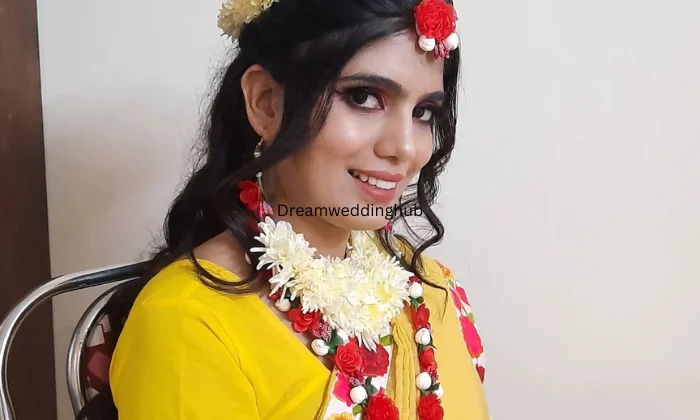 Niharikas A Complete Family
