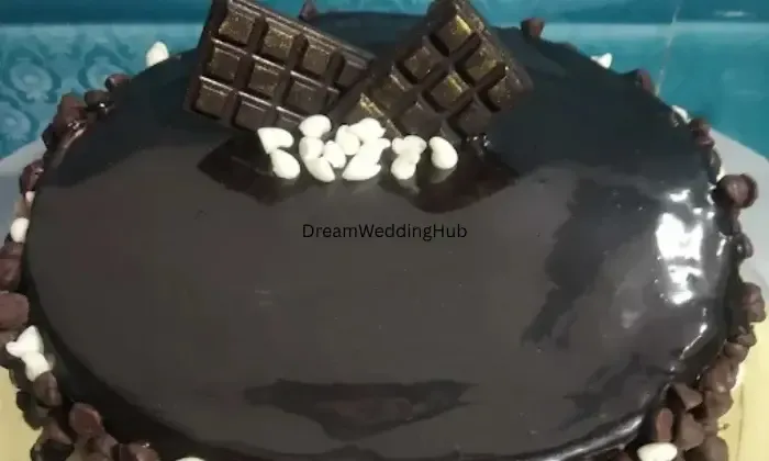 Nine Live Cakes