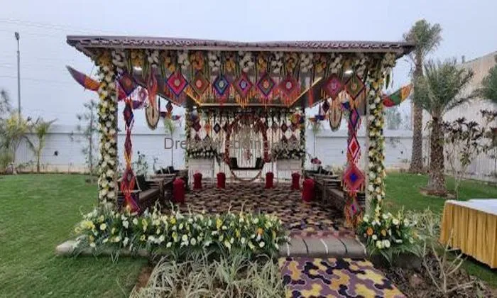 Novelty Tent House