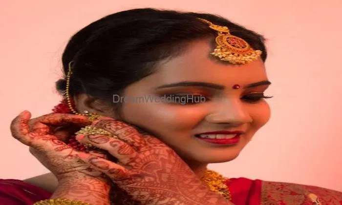 Nura Makeup Studio Nura Makeup Studio