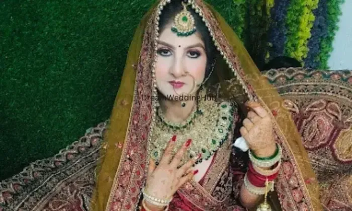 Officialrekhasmirrormagic