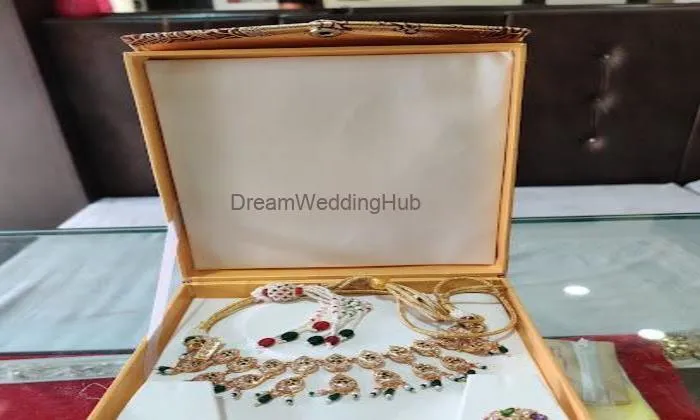 Om Jewellers