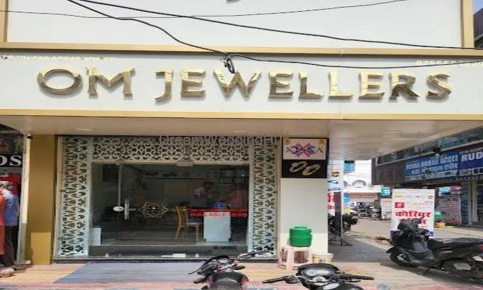 Om Jewellers | Kisna Diamond Authorised Retailer | Gold & Diamond Shop