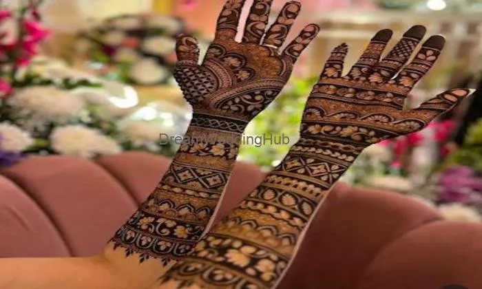 Om Mehandi Wala