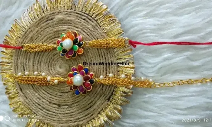 Om Vidhi Creations