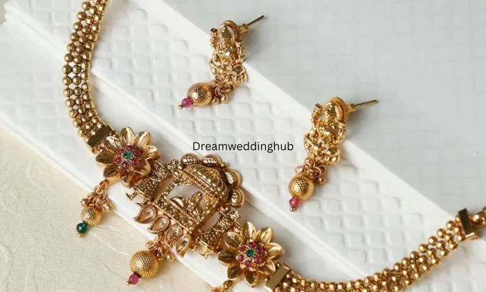 P M Gold
