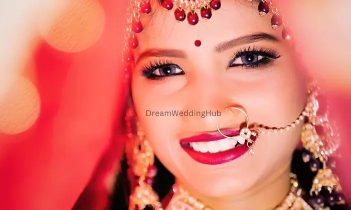 P R Beauty Parlour
