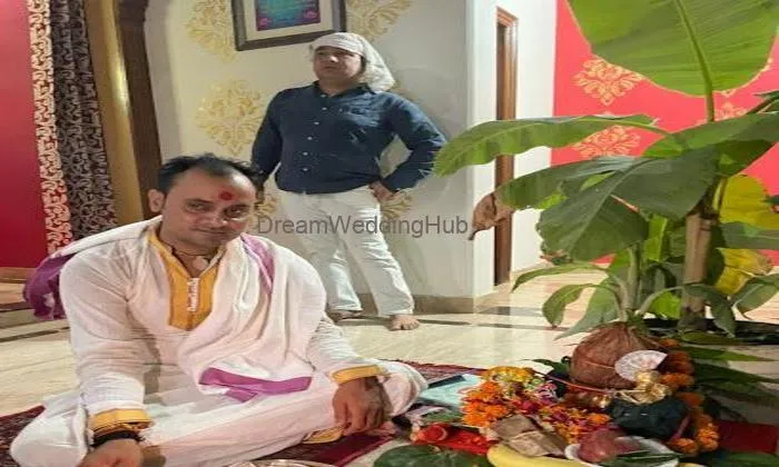 Pandit Chanchal Parashar - ज्योतिष और वास्तु विद | Vedic Astrologer And Vastu Expert Based In Sector 60, Gurugram, Delhi Ncr