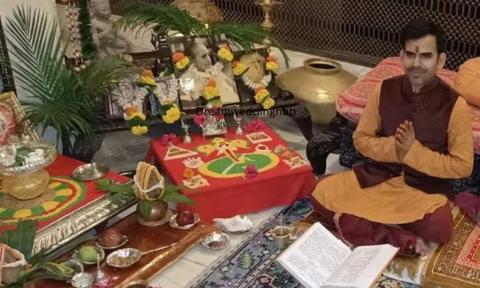 Pandit Giriraj Shastri