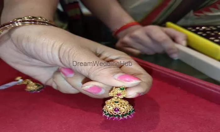 Panneer Jewellers ಪನ್ನೀರ್ ಜ್ಯುವೆಲ್ಲರ್ಸ್