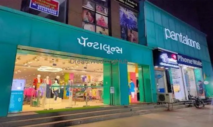 Pantaloons (r World 21, Gandhinagar)