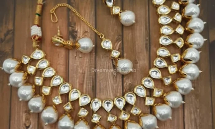 Paras Jewelers