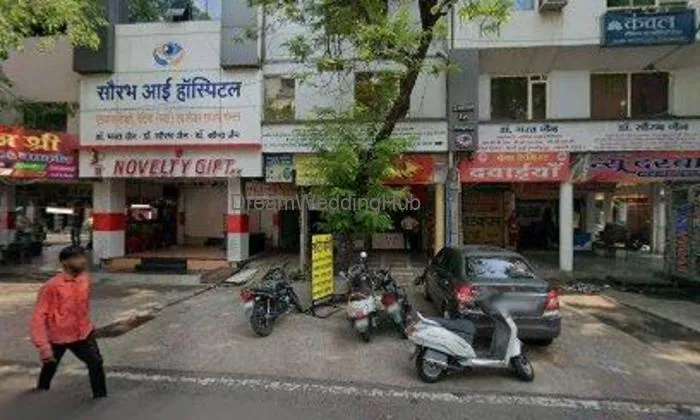 Pari Beauty Shop & Makeup Studio Pari Beauty Shop & Makeup Studio
