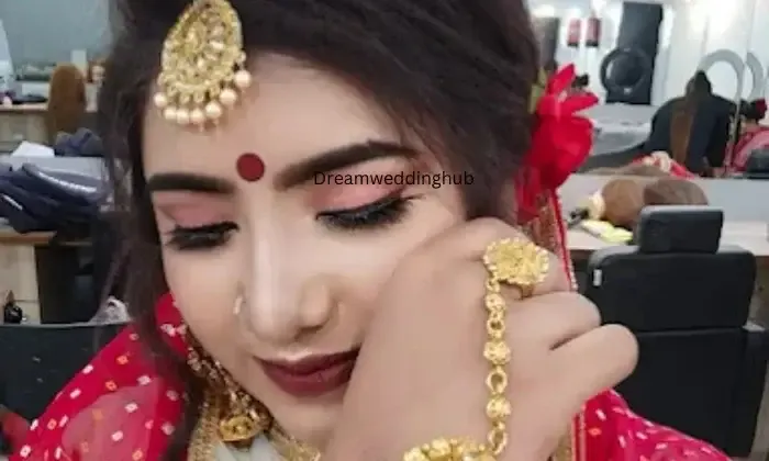 Pari Parlour And Makeup Accademy