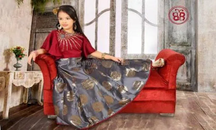 Parivar Dresses - Best Garments Shop In Jhansi