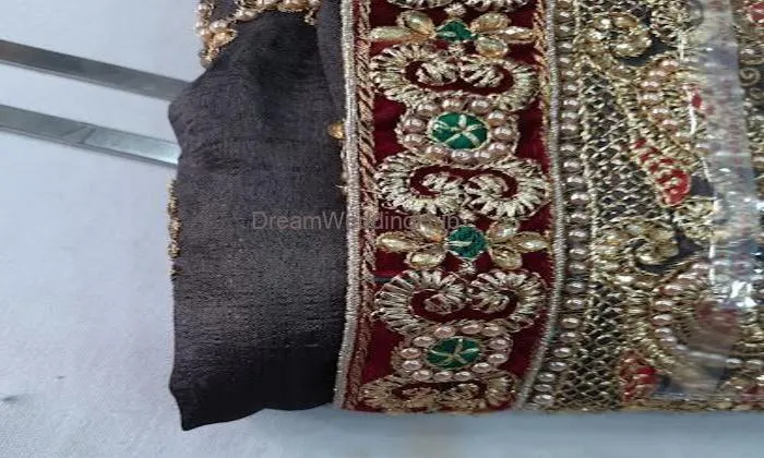 Pars Nath Cloth